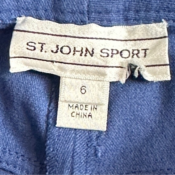 St. John Sport Blue Flat Front Capri Pants 6 - Picture 5 of 13